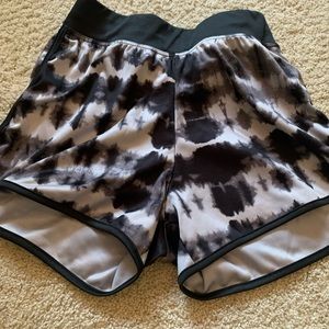 Zella tie dyed girls shorts, size 10/12